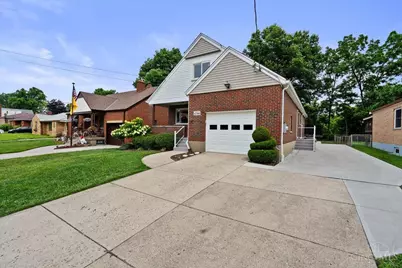 4344 Homelawn Avenue, Green Township, OH 45211 - Photo 3
