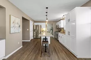8042 Laurelwood Dr, Hamilton Township, OH 45039 - Photo 11