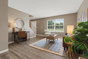 8042 Laurelwood Dr, Hamilton Township, OH 45039 - Photo 5
