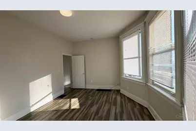 275 McCormick Place, Cincinnati, OH 45219 - Photo 9