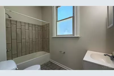 275 McCormick Place, Cincinnati, OH 45219 - Photo 15