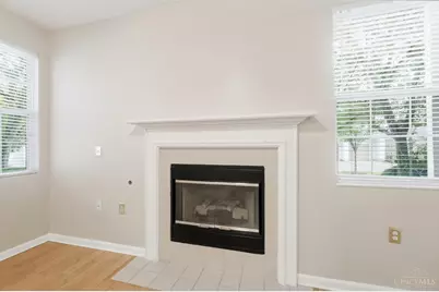 7492 Mansion Circle #B, Deerfield Township, OH 45040 - Photo 7