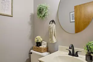 2940 Timberview Dr, Green Township, OH 45211 - Photo 39