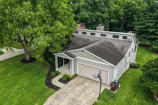 2940 Timberview Dr, Green Township, OH 45211 - Photo 3