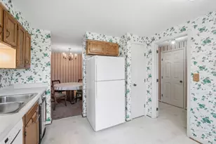1049 Stratford Ct, Loveland, OH 45140 - Photo 9