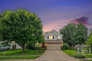 7751 Crystal Lake Ln, Hamilton Township, OH 45039 - Photo 1