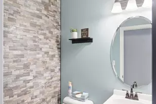 740 Oak Forest Dr, Hamilton Township, OH 45152 - Photo 13