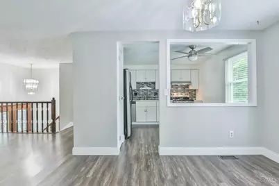 2280 Chesterfield Lane, Batavia Township, OH 45103 - Photo 9