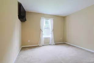 7307 Hunters Ridge Ln, Colerain Township, OH 45248 - Photo 25