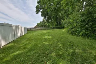 7307 Hunters Ridge Ln, Colerain Township, OH 45248 - Photo 49