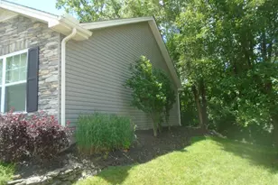 74 W Persimmon Dr, Hamilton, OH 45013 - Photo 3