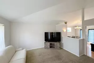 1449 Breckenridge Dr, Batavia Township, OH 45102 - Photo 5