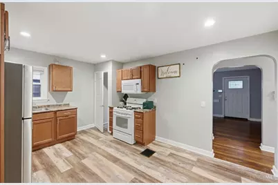 6924 Gloria Drive, Cincinnati, OH 45239 - Photo 13