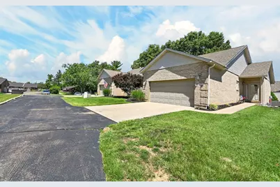 322 Lauryn Meadows Court, Fairfield, OH 45014 - Photo 3