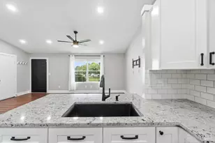 9575 Deer Track Rd, West Chester, OH 45069 - Photo 15