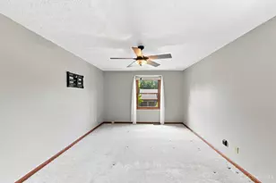 6980 Dovehill Ln, Cincinnati, OH 45248 - Photo 15