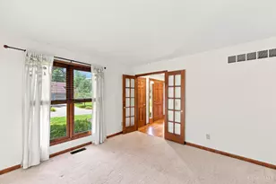 6980 Dovehill Ln, Green Township, OH 45248 - Photo 13