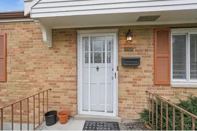 1906 Acorn Drive, Cincinnati, OH 45231 - Photo 5