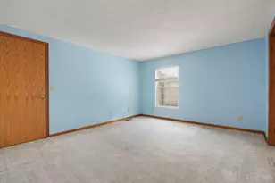 8684 Beckys Ridge Dr, Colerain Township, OH 45251 - Photo 13
