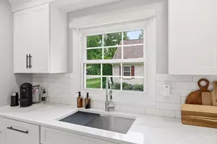 8755 Meadowview Dr, West Chester, OH 45069 - Photo 17