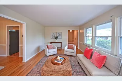 12193 Bath Court, Cincinnati, OH 45241 - Photo 9