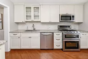 3658 Herschel Ave, Cincinnati, OH 45208 - Photo 5