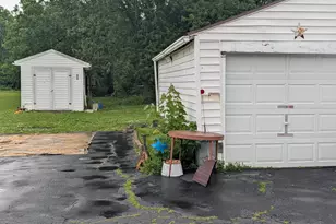 1390 Olt Rd, Jefferson Twp, OH 45417 - Photo 7