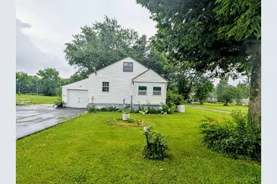 1390 Olt Road, Jefferson Twp, OH 45417 - Photo 3