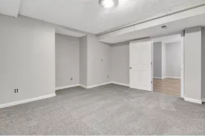 6817 Raven Court, Liberty Township, OH 45011 - Photo 9