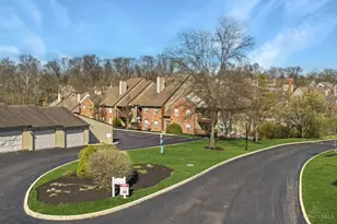 10555 Montgomery Rd, Montgomery, OH 45242 - Photo 1