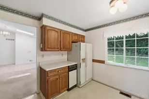 5237 S Eaglesnest Dr, Green Township, OH 45248 - Photo 11