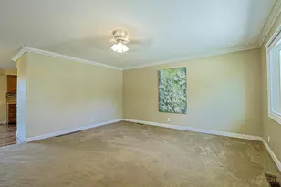 111 Stadia Dr, Franklin, OH 45005 - Photo 5