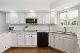 800 Eaglesknoll Ct, Anderson Township, OH 45255 - Photo 11