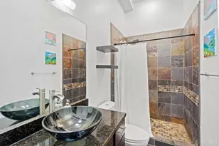1202 Main St, Cincinnati, OH 45202 - Photo 11