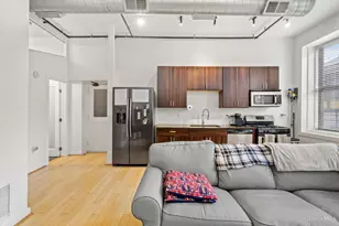1202 Main St, Cincinnati, OH 45202 - Photo 17