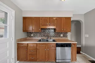 4367 Cappel Dr, Cincinnati, OH 45205 - Photo 9