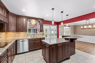 6334 Blueberry Hill Ct, Green Township, OH 45248 - Photo 11
