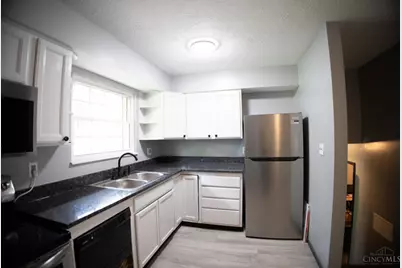 101 Highridge Court, Franklin, OH 45005 - Photo 5