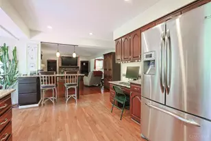 6202 N Shadowhill Way, Miami Township, OH 45140 - Photo 17