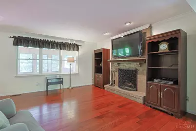 6202 N Shadowhill Way, Miami Township, OH 45140 - Photo 9