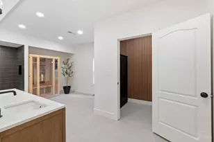 631 Greenwood Ave, Cincinnati, OH 45229 - Photo 37
