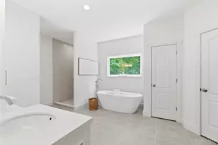 631 Greenwood Ave, Cincinnati, OH 45229 - Photo 17
