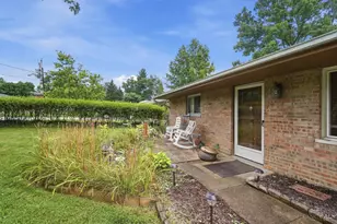 9602 Kosta Dr, Springfield Township, OH 45231 - Photo 7