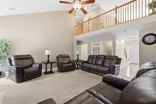 858 Trappers Xing, Miami Township, OH 45150 - Photo 3