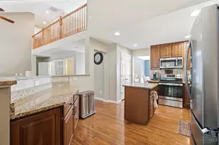 858 Trappers Xing, Miami Township, OH 45150 - Photo 7
