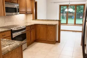 8782 Cottonwood Pl, Clearcreek Twp., OH 45066 - Photo 9