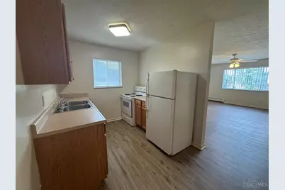 4438 Hamilton Avenue #5, Cincinnati, OH 45223 - Photo 5
