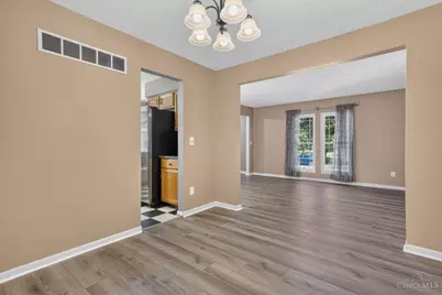 1121 Forest Run Drive, Union Township, OH 45103 - Photo 7