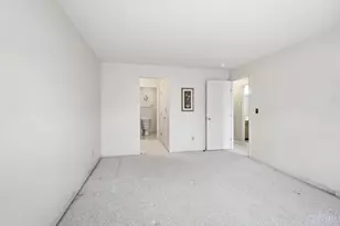 8753 Carrousel Park Cir, Colerain Township, OH 45251 - Photo 31