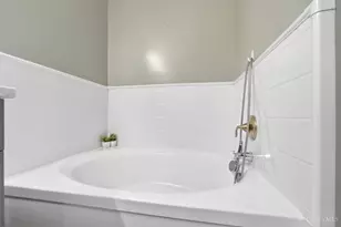 5878 Stonebridge Circle, Milford, OH 45150 - Photo 27
